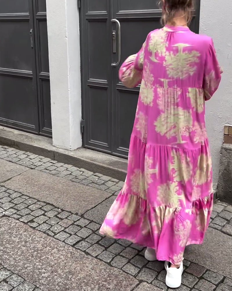 Maxišaty s potiskem, volánkovými rukávy a stojáčkovým límcem – stylové a vzdušné