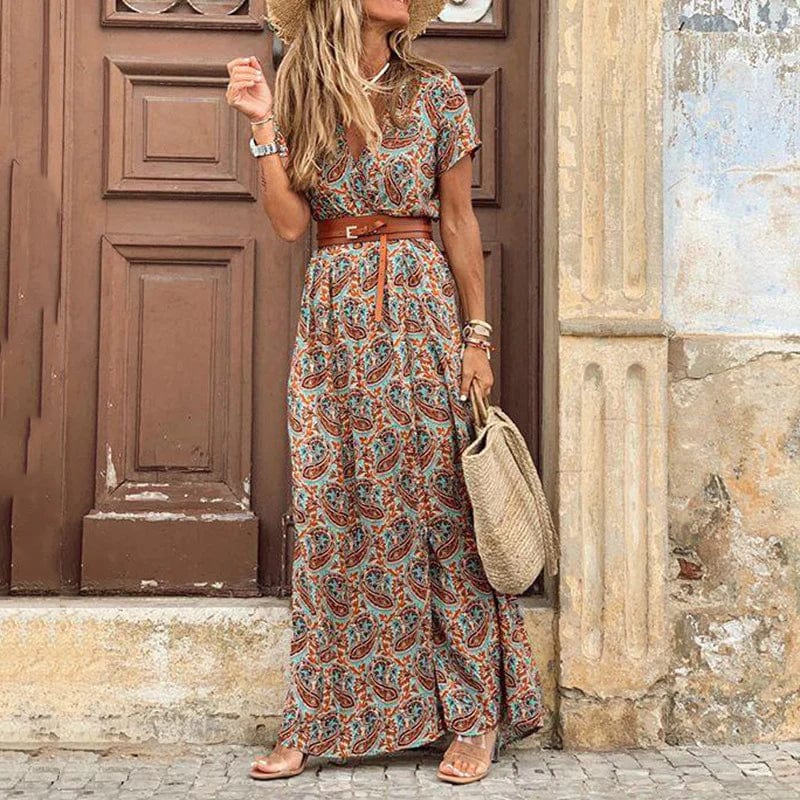 Maxišaty v boho stylu s paisley vzorem a páskem